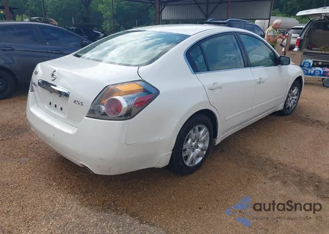 2011 Nissan Altima 2.5 S z USA, uszkodzony, nr VIN 1N4AL2AP9BN505856